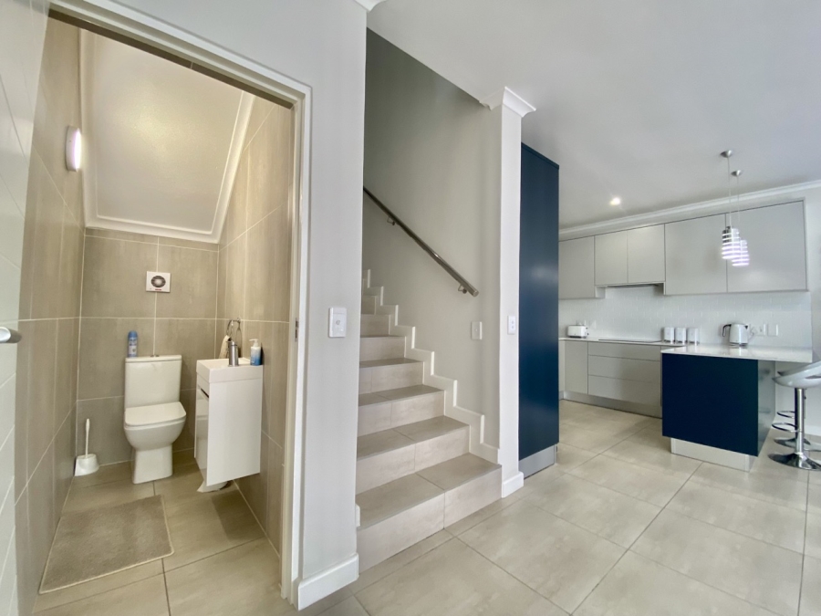 To Let 3 Bedroom Property for Rent in Sandown Western Cape